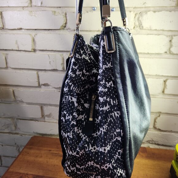 Like New Coach Phoebe BLack & White Python Shoulder Bag Purse - Picture 6 of 14